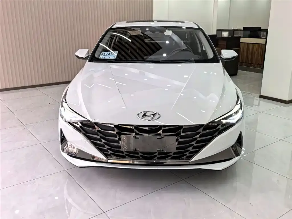 Hyundai Elantra — фото 8
