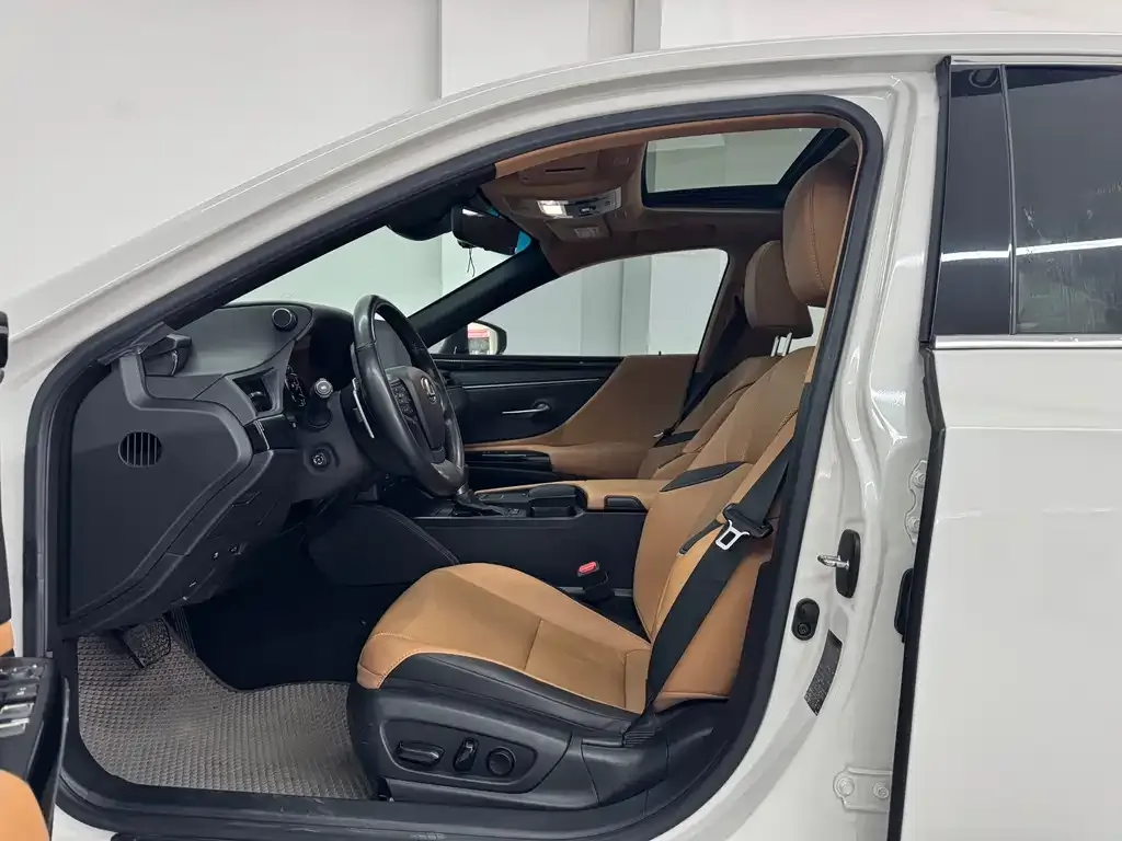 Lexus ES 2022 из CN, фото 5