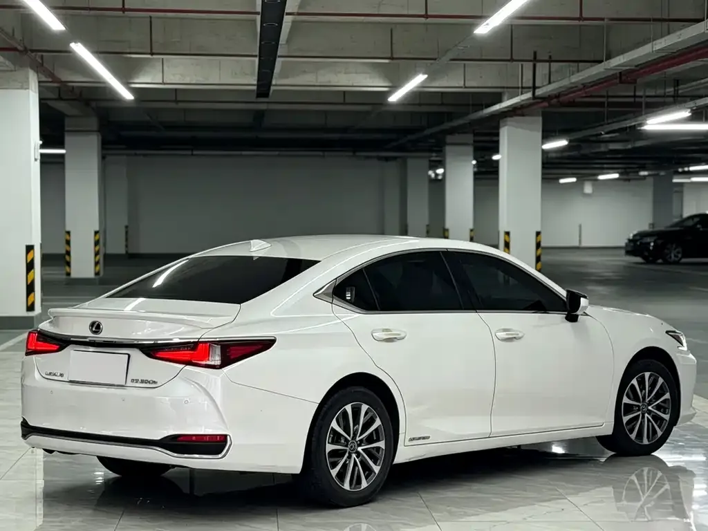 Lexus ES 2022 из CN, фото 2