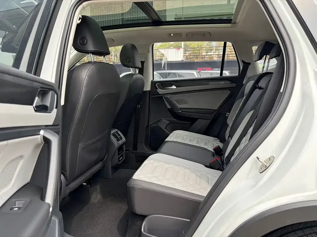 Volkswagen Tayron 2022 из CN, фото 10