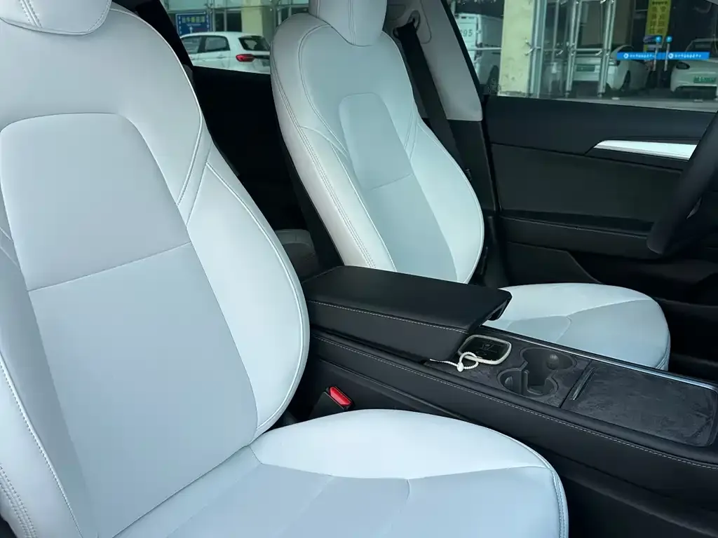 Tesla Model 3 — фото 3