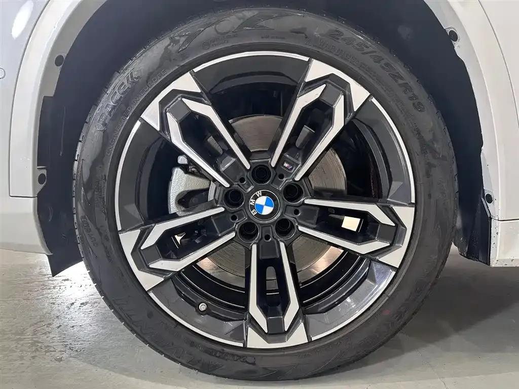 BMW X1 — фото 6