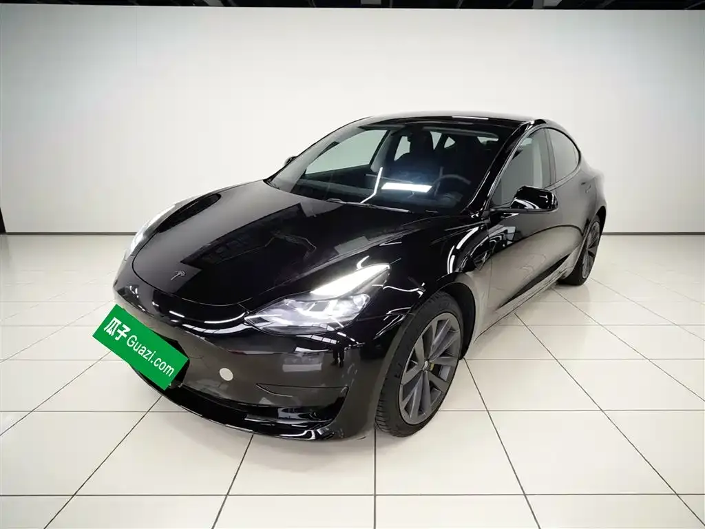 Tesla Model 3 — фото 4
