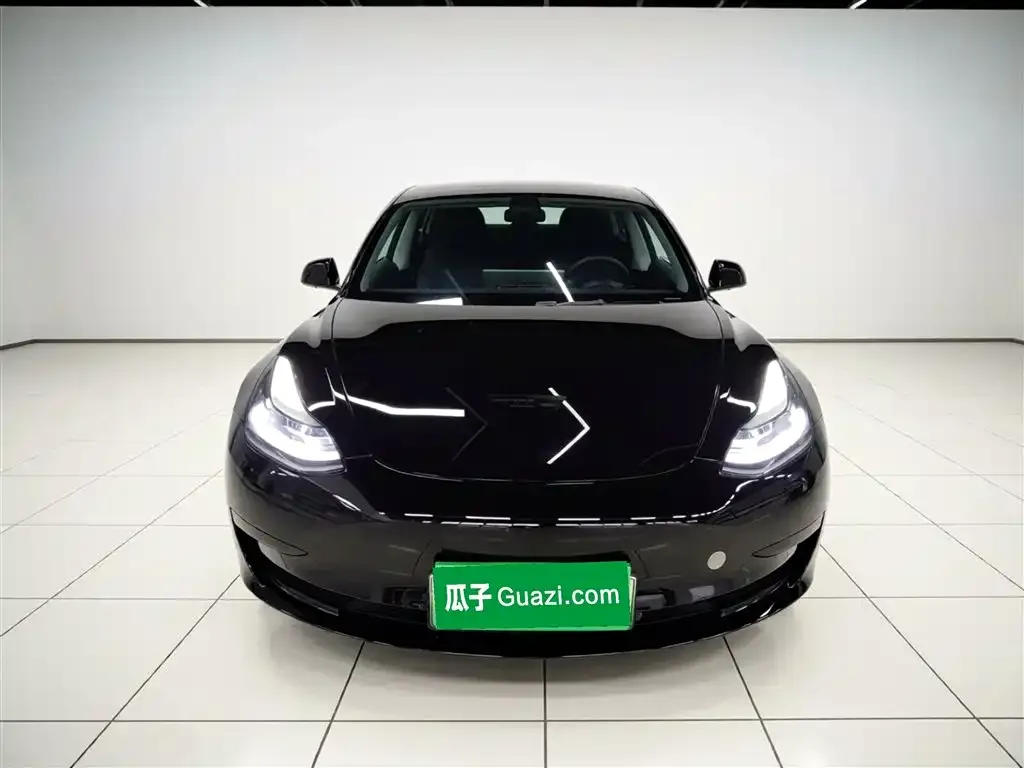 Tesla Model 3 — фото 8