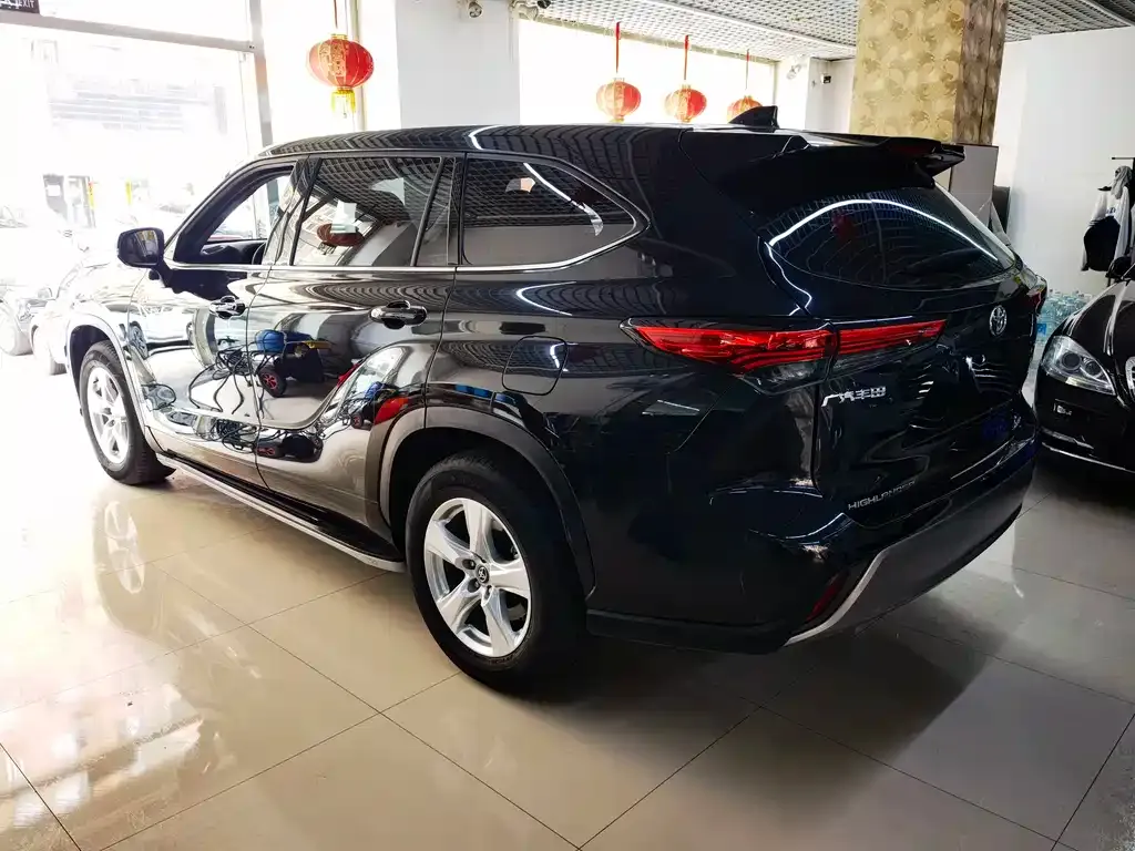 Toyota Highlander — фото 7