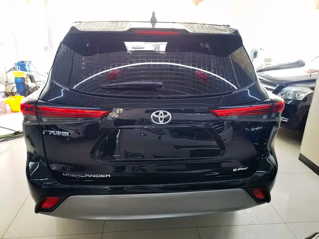 Toyota Highlander — фото 5