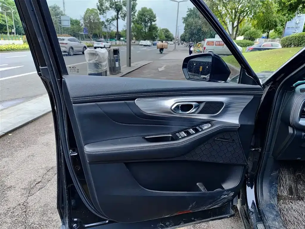 GAC Motor Trumpchi GS8 — фото 3