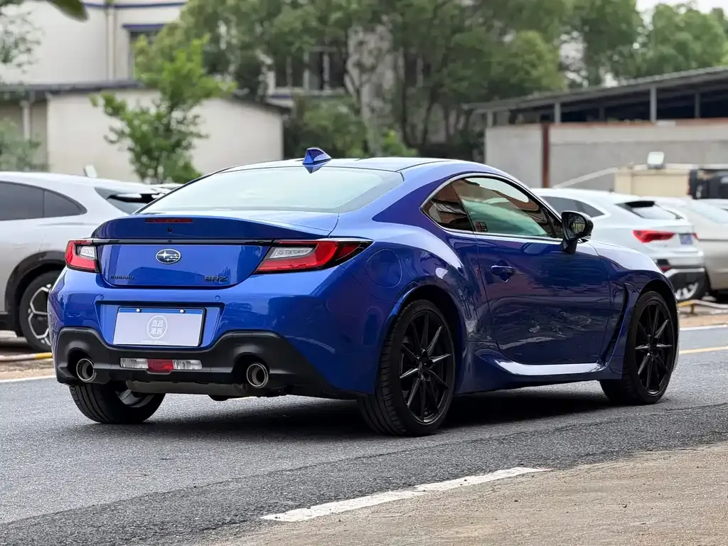 Subaru BRZ 2023 из CN, фото 4