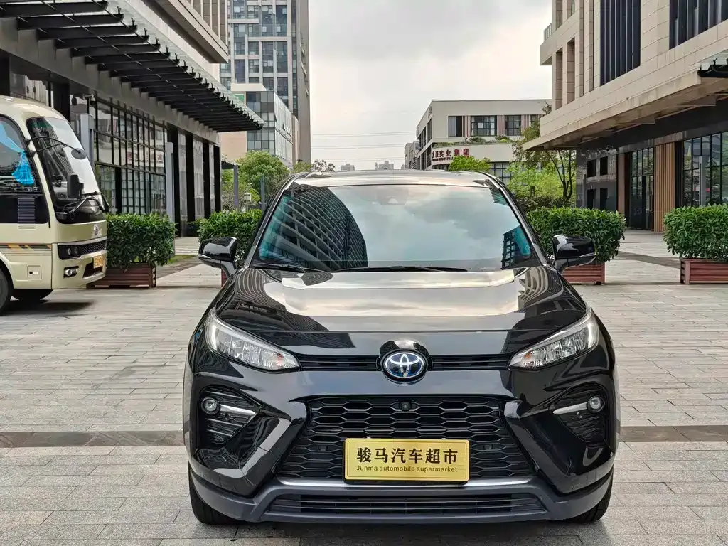 Toyota Wildlander — фото 1