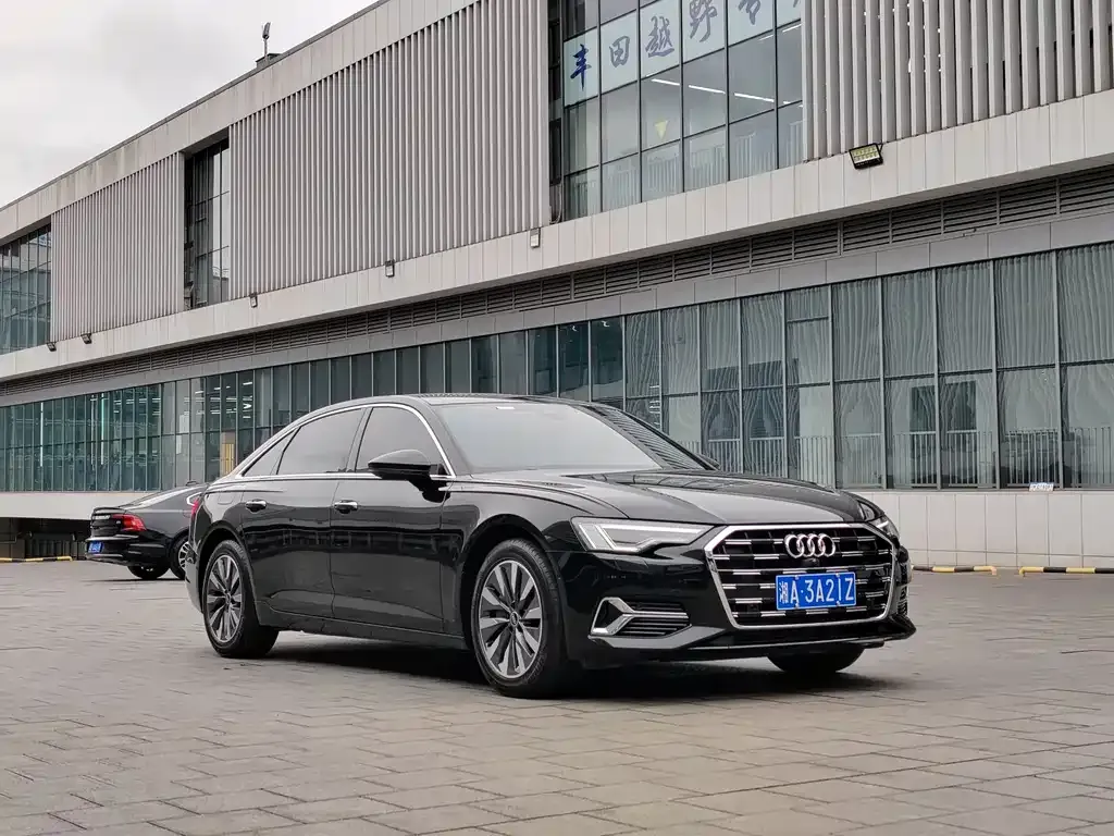 Audi A6L — фото 9