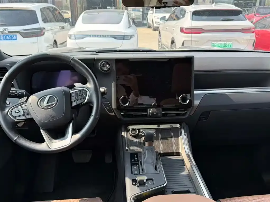 Lexus GX 2024 из CN, фото 2