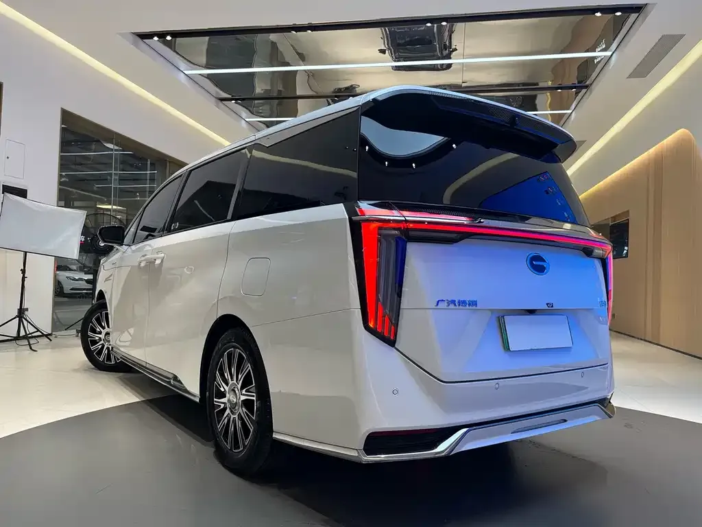 GAC Motor Trumpchi E9 — фото 2