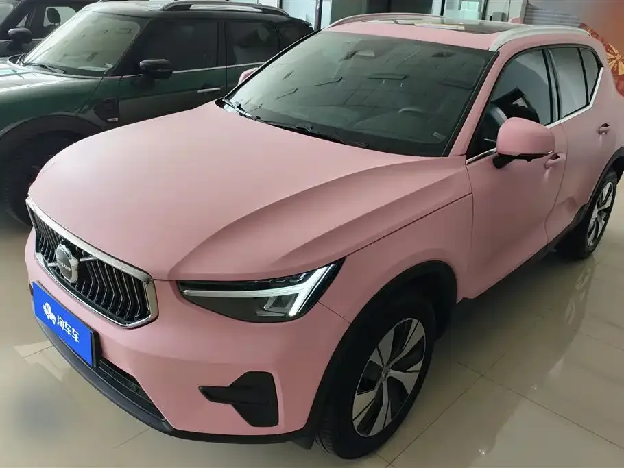 Volvo XC40 — фото 1