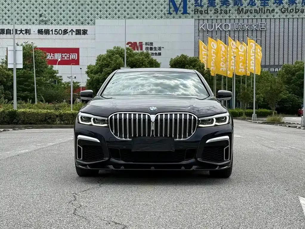 BMW 7 Series — фото 5