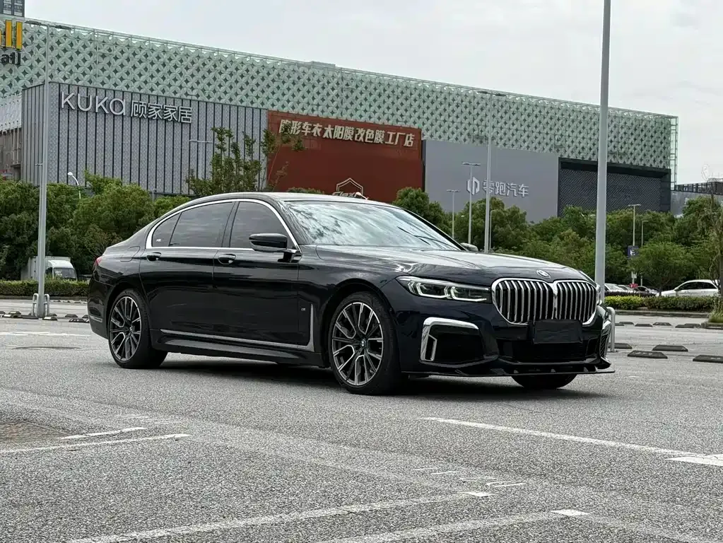 BMW 7 Series — фото 4