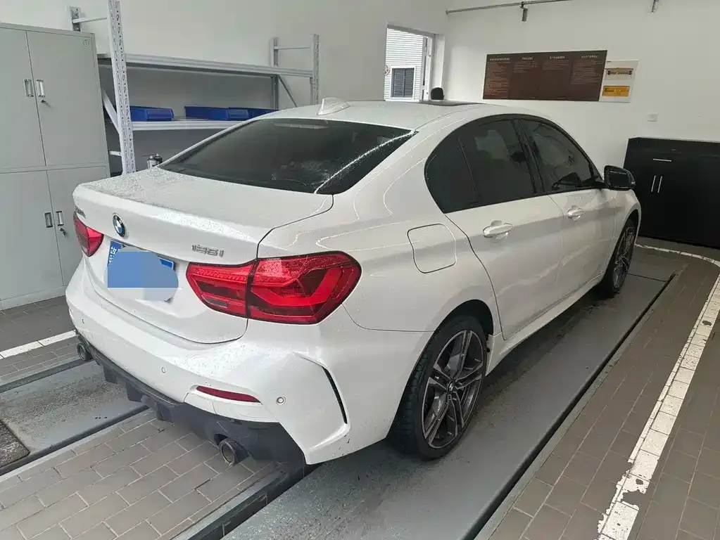 BMW 1 Series 2022 из CN, фото 7