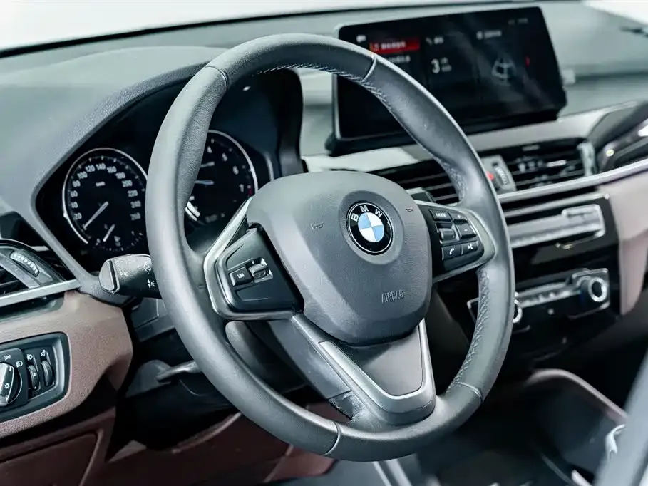BMW X1 2021 из CN, фото 10