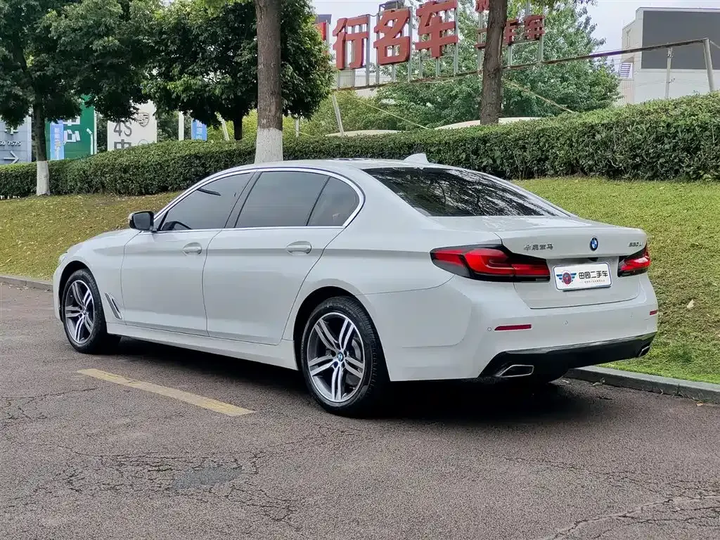 BMW 5 Series — фото 3