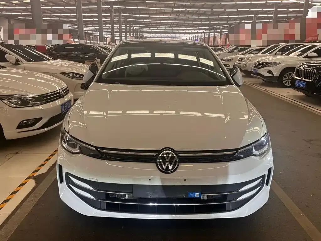 Volkswagen Golf — фото 9