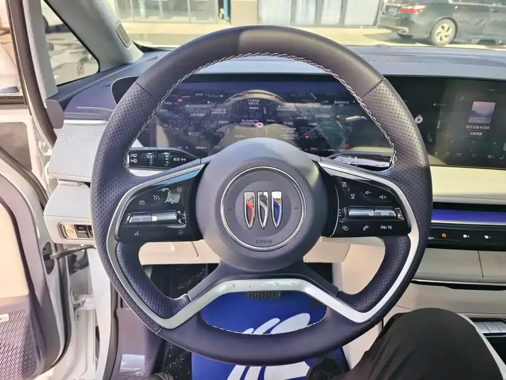 Buick GL8 Hybrid — фото 10
