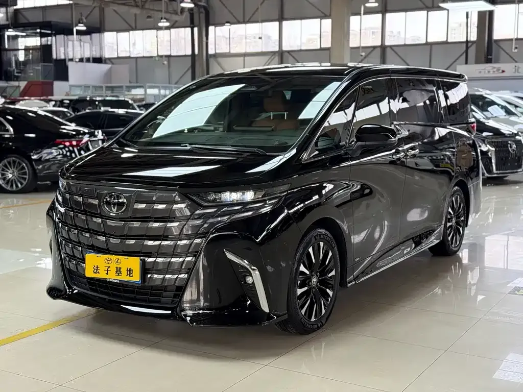 Toyota Alphard — фото 6