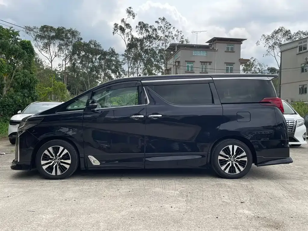 Toyota Alphard 2021 из CN, фото 7