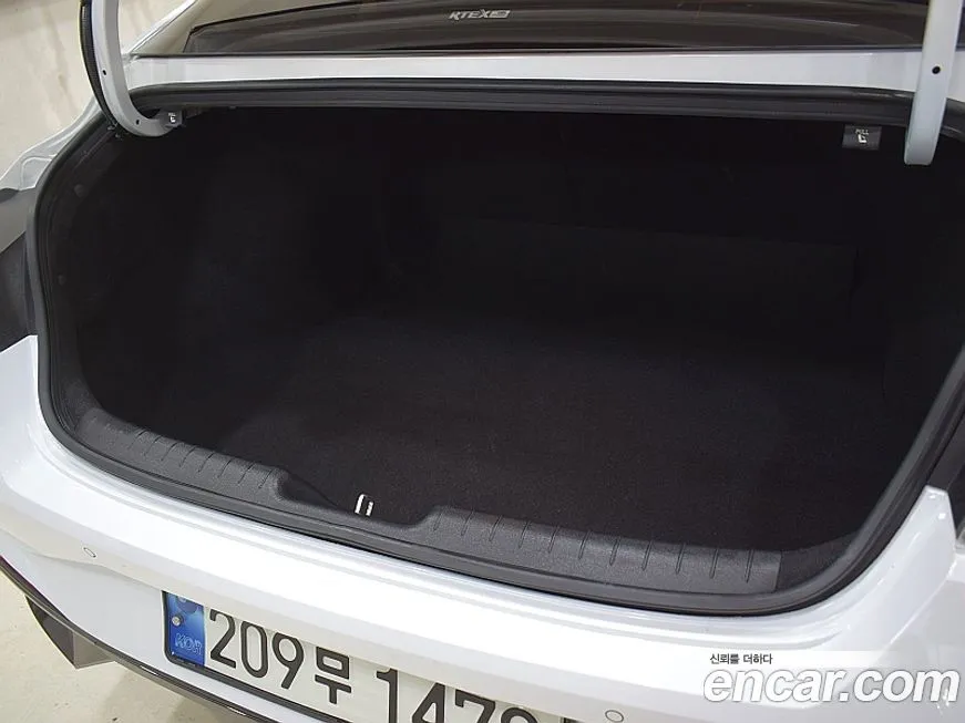 Hyundai AVANTE 2023 из KR, фото 2