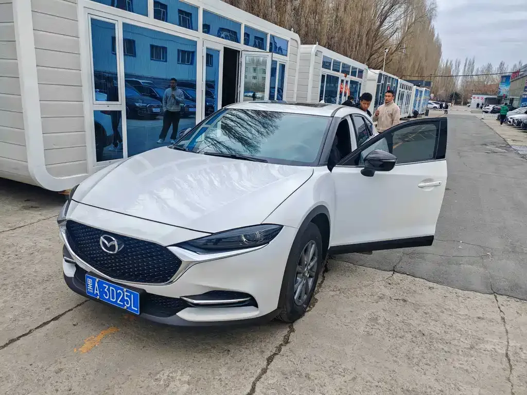 Mazda CX-4 — фото 1