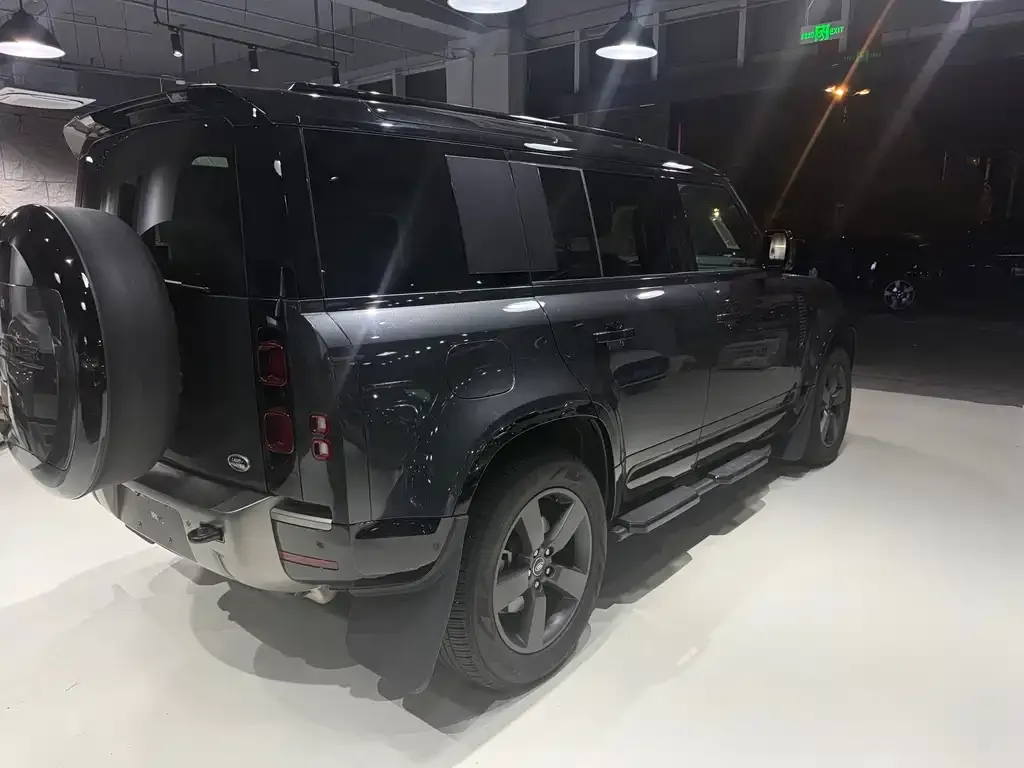 Land Rover Defender — фото 9