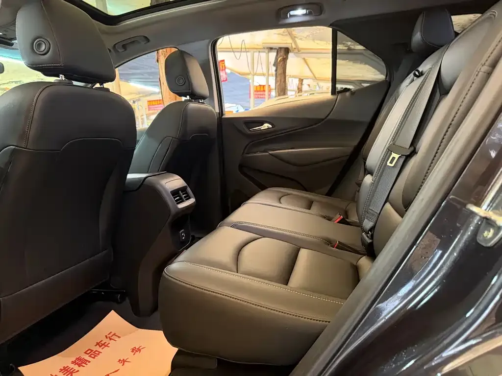 Chevrolet Equinox 2023 из CN, фото 4