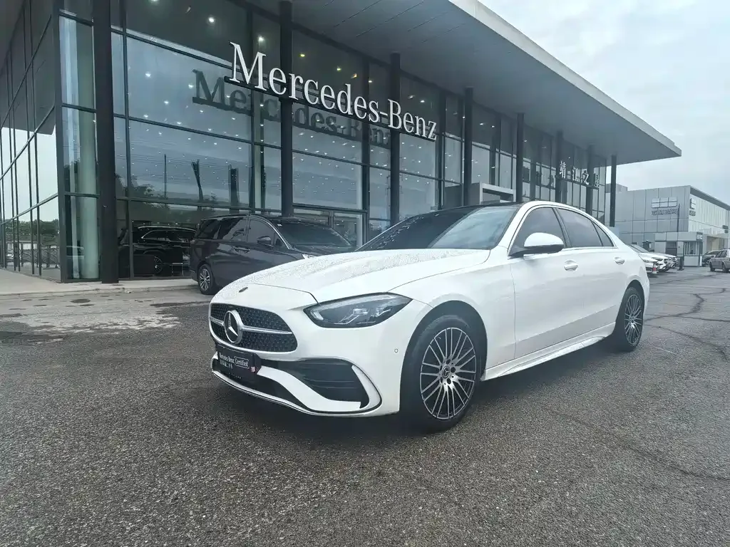 Mercedes-Benz C-Class — фото 1