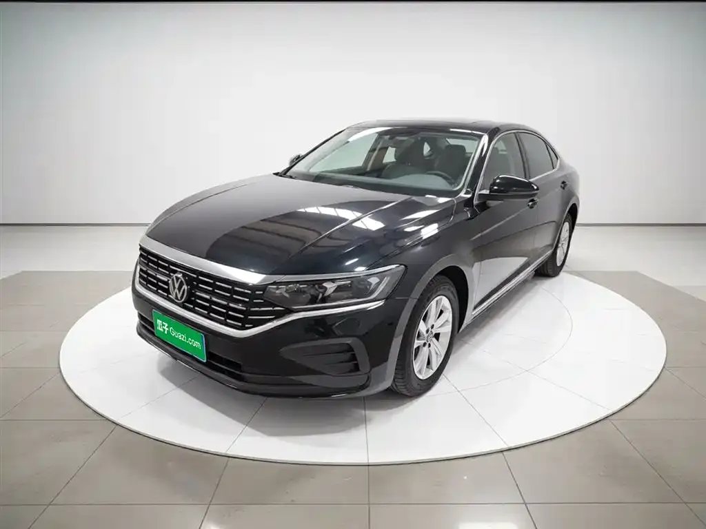 Volkswagen Passat — фото 1