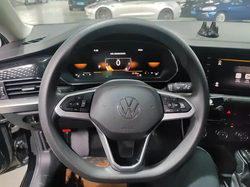 Volkswagen Passat — фото 10