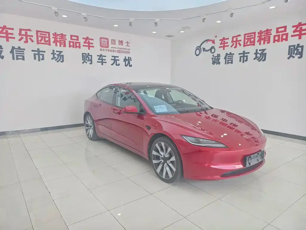 Tesla Model 3 — фото 10