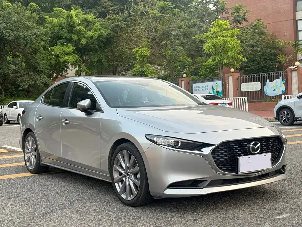 Mazda 3 Axela — фото 8