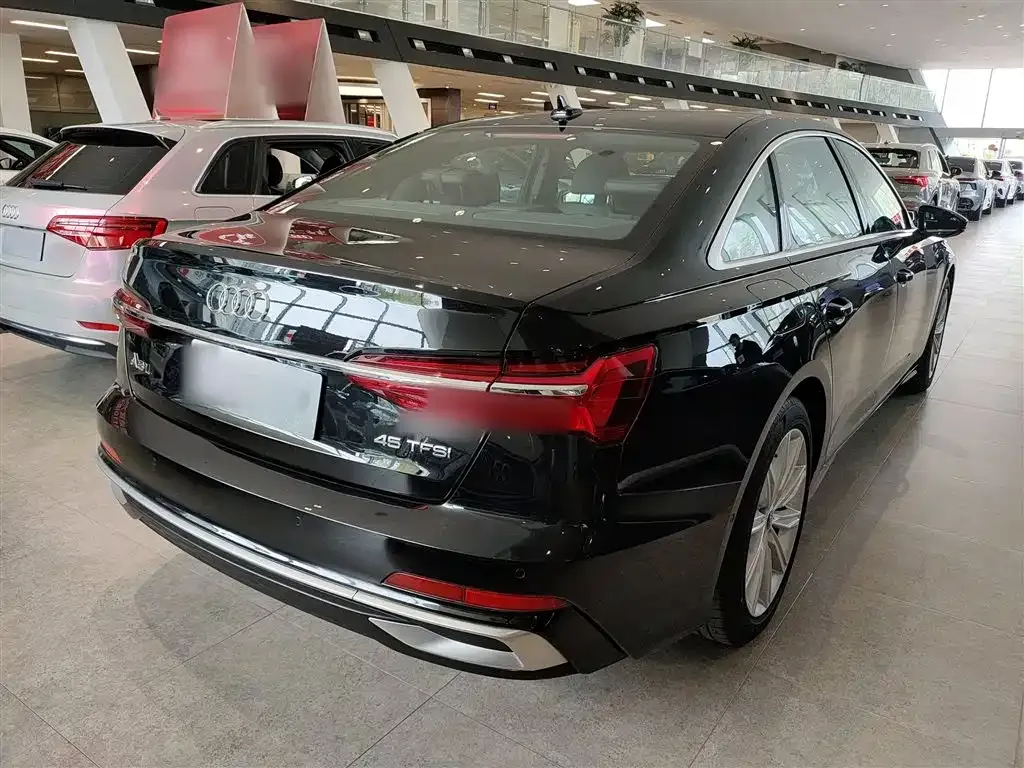 Audi A6L — фото 3