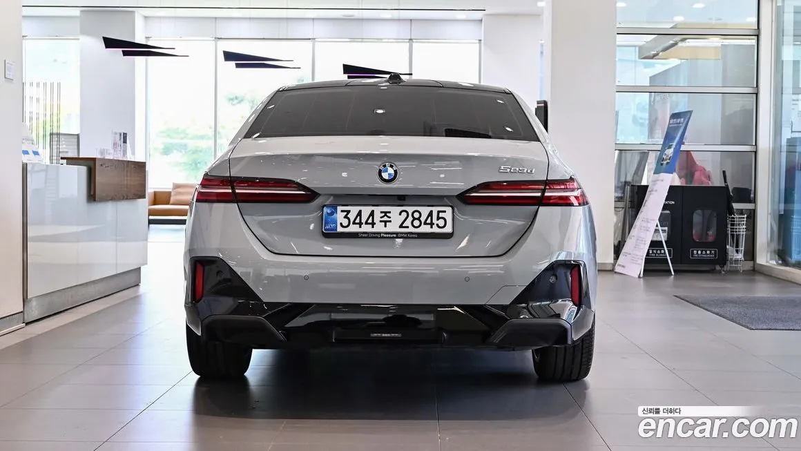 BMW 5-Series 2025 из KR, фото 2