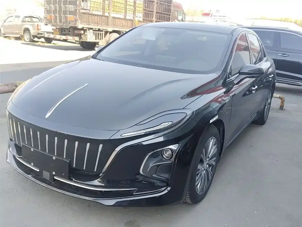 Hongqi E-QM5 2024 из CN, фото 6