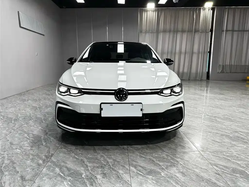 Volkswagen Golf — фото 8