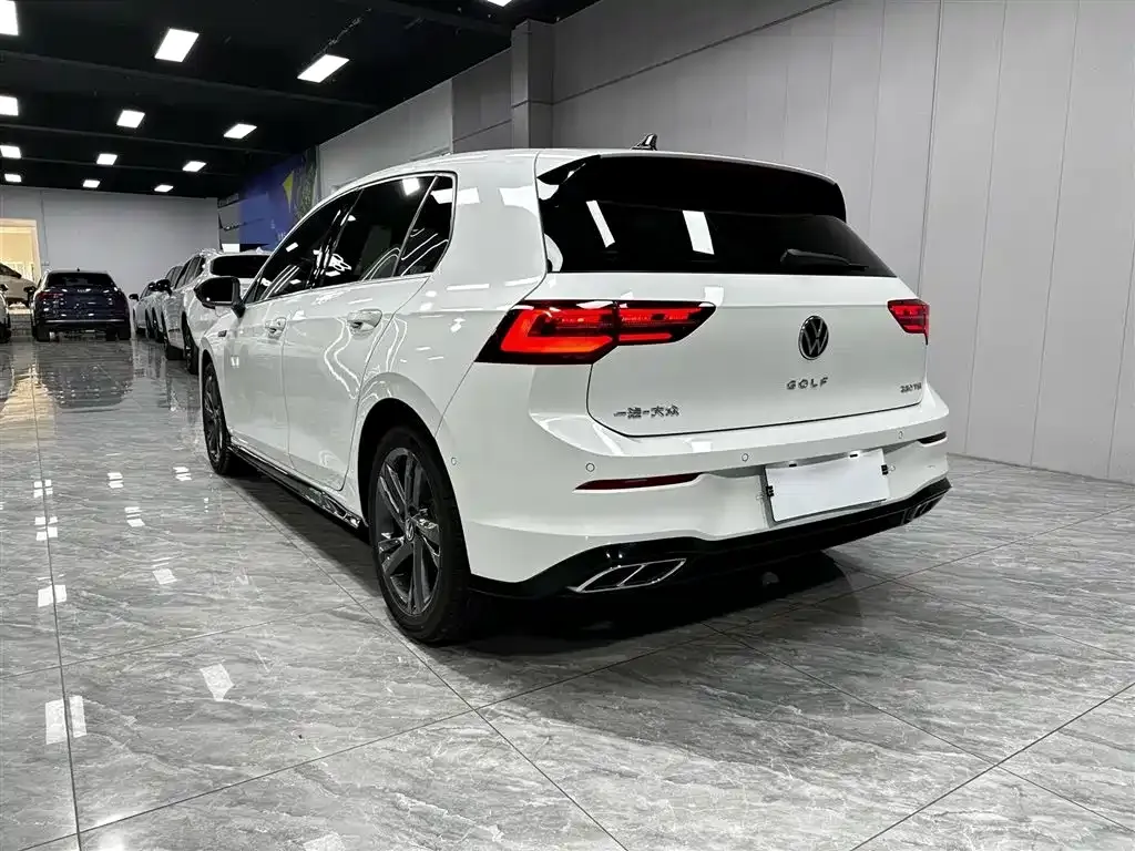 Volkswagen Golf — фото 5