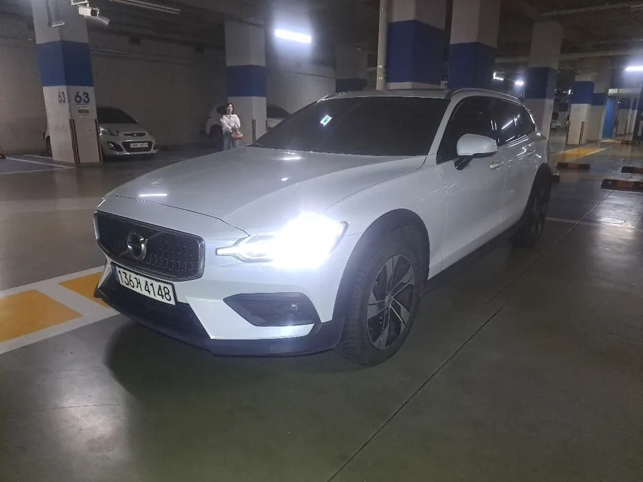 Volvo V60 2021 из KR, фото 7