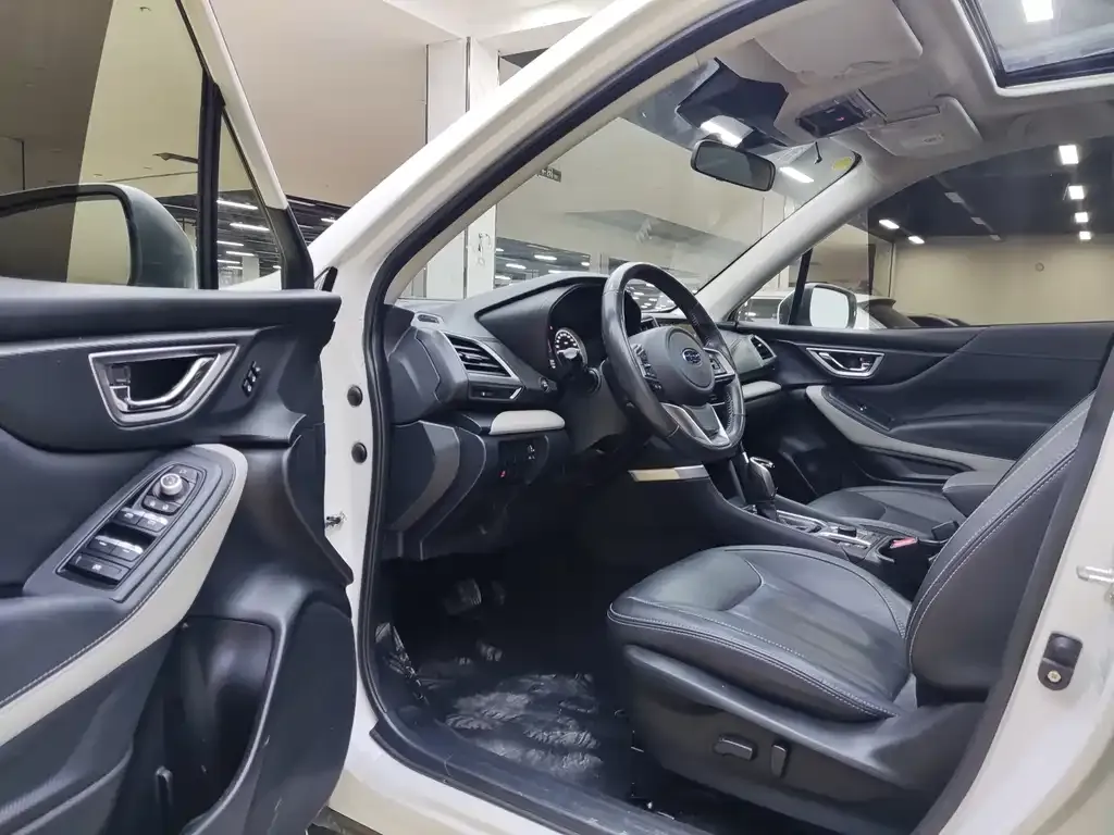 Subaru Forester 2022 из CN, фото 7