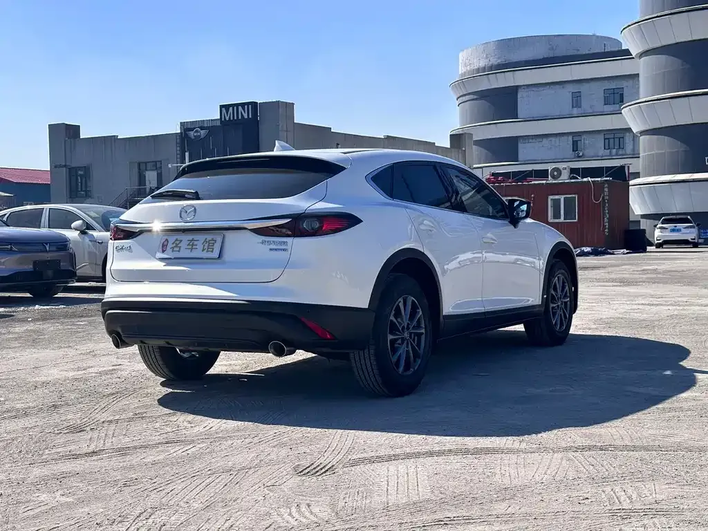 Mazda CX-4 — фото 8