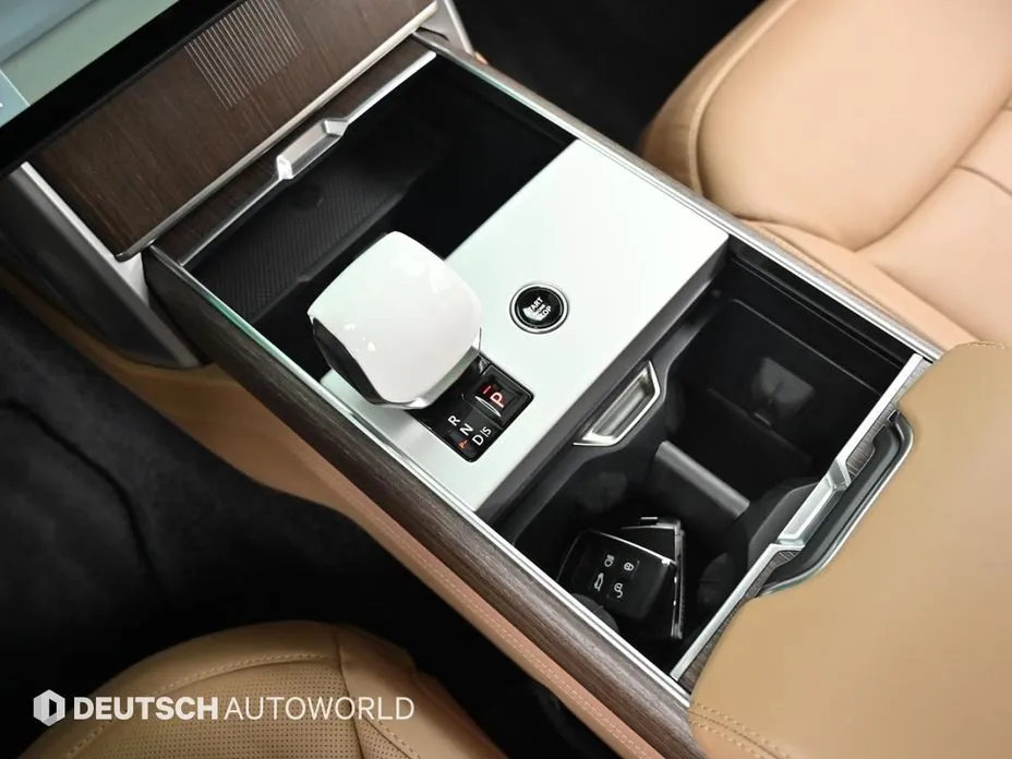 Land Rover Range Rover 2024 из KR, фото 8