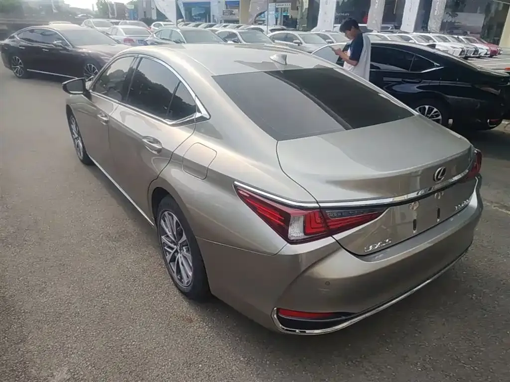 Lexus ES 2024 из CN, фото 10