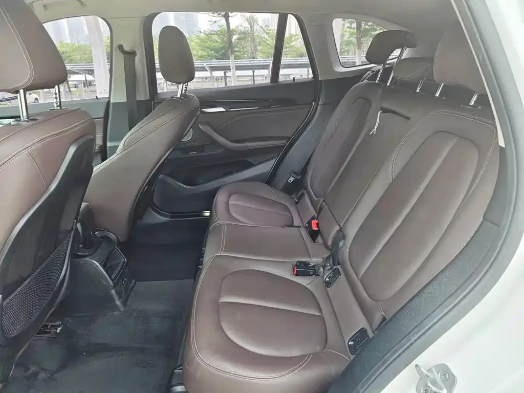 BMW X1 2021 из CN, фото 10