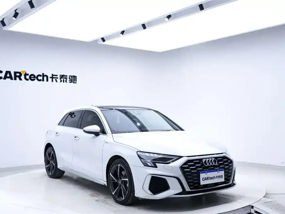 Audi A3 — фото 1