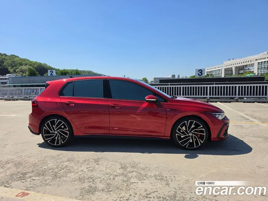 Volkswagen Golf 2024 из KR, фото 4