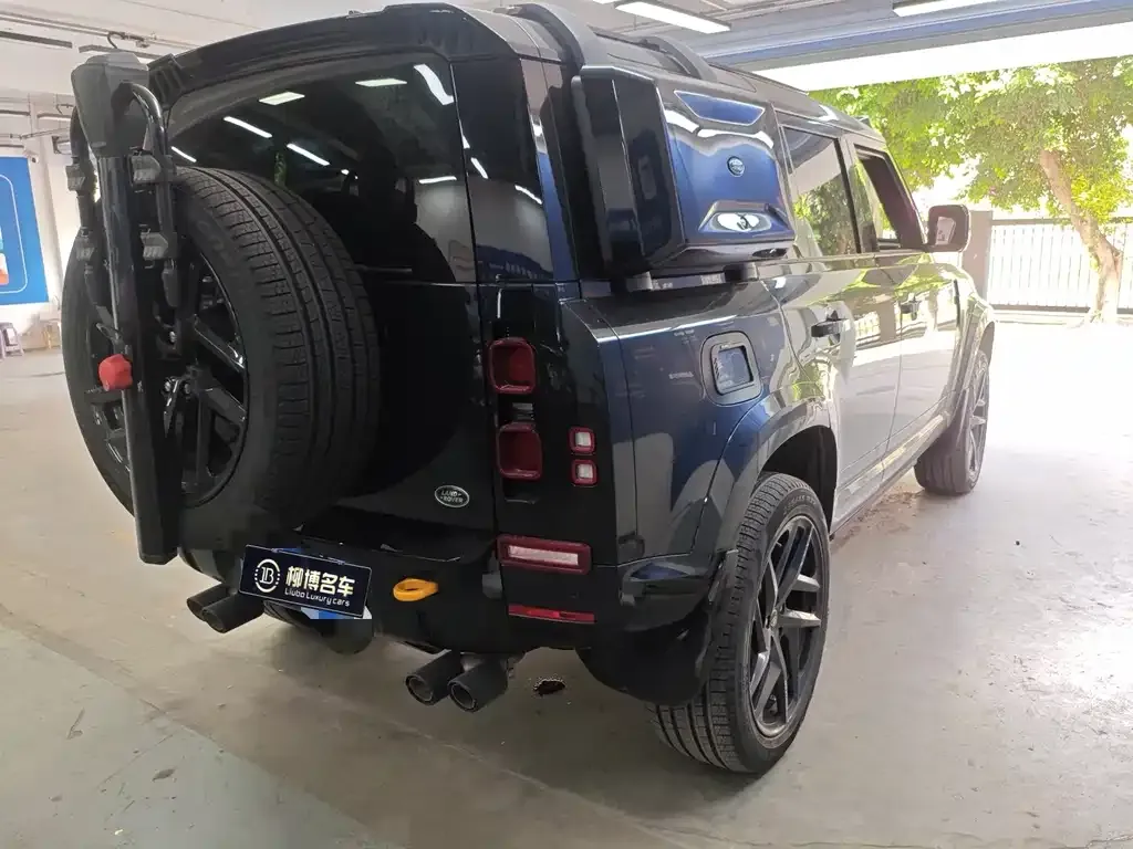 Land Rover Defender — фото 2