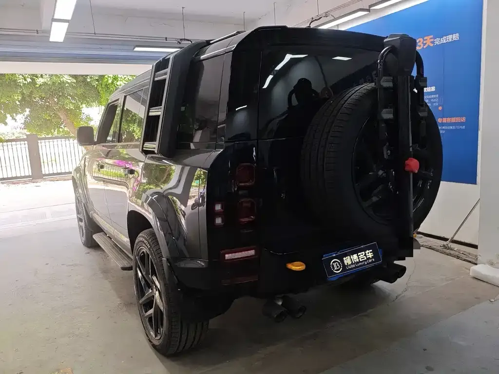 Land Rover Defender — фото 6